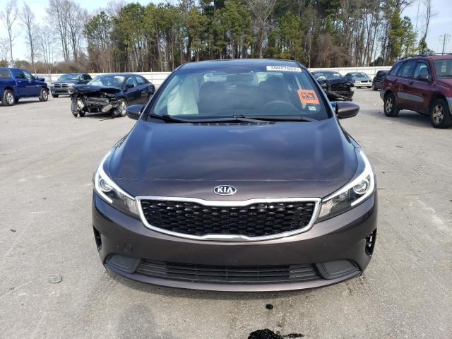 Photo 5 from auction – 2017 KIA FORTE LX with VIN 3KPFL4A74HE136512