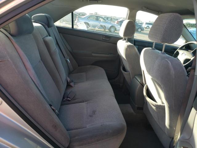 Photo 10 from auction – 2004 TOYOTA CAMRY LE with VIN JTDBE32K040268384