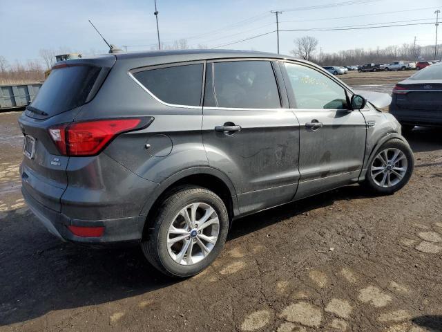 Photo 3 from auction – 2019 FORD ESCAPE SE with VIN 1FMCU9GD5KUA70101