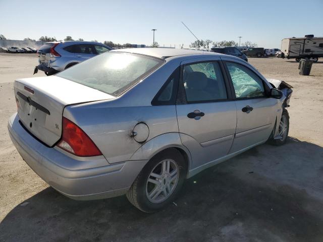 Photo 3 from auction – 2000 FORD FOCUS SE with VIN 1FAFP3431YW153514