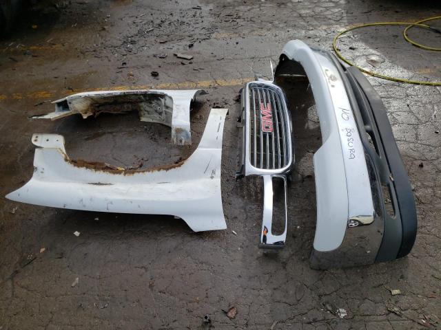 Photo 13 from auction – 2005 GMC YUKON with VIN 1GKEK13T65J159851