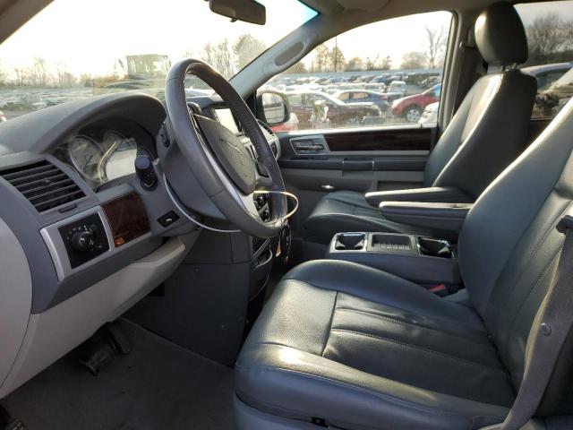 Photo 7 from auction – 2010 CHRYSLER TOWN & COU with VIN 2A4RR5D19AR153488