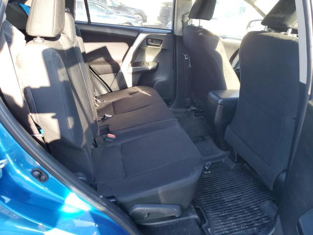 Photo 10 from auction – 2017 TOYOTA RAV4 LE with VIN JTMBFREVXHJ125352