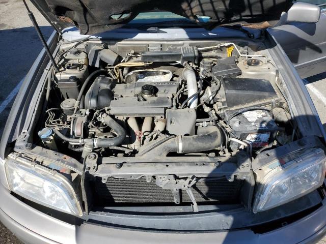 Photo 11 from auction – 2004 VOLVO V40 1.9T with VIN YV1VW27554F037852