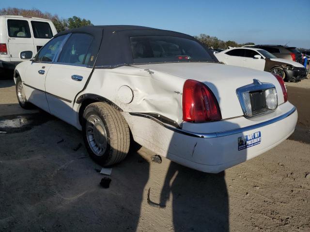 Photo 2 from auction – 2000 LINCOLN TOWN CAR E with VIN 1LNHM81W9YY838240