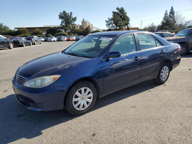 TOYOTA CAMRY LE 2005 with VIN 4T1BE32K75U386986 - Photo from auction