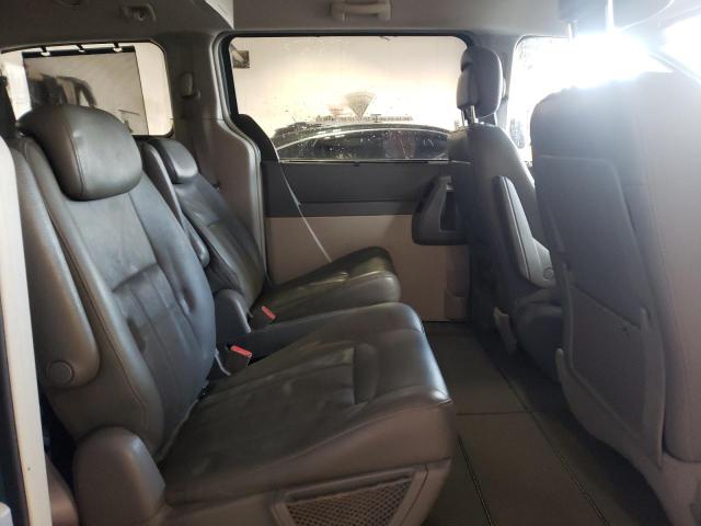 Photo 11 from auction – 2010 CHRYSLER TOWN & COU with VIN 2A4RR5D14AR284795