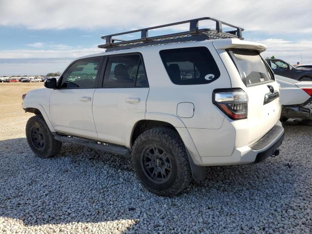 Photo 2 from auction – 2016 TOYOTA 4RUNNER SR with VIN JTEBU5JR1G5395354