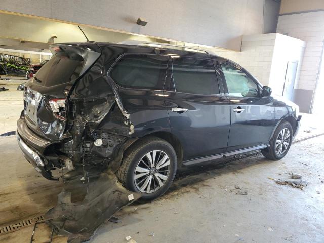 Photo 3 from auction – 2017 NISSAN PATHFINDER with VIN 5N1DR2MM2HC630933