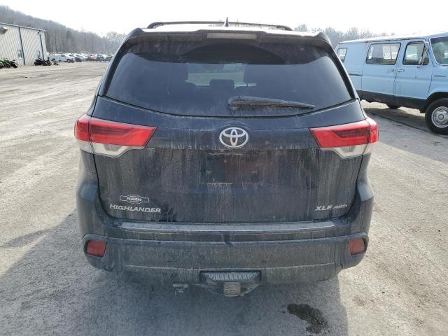 Photo 6 from auction – 2018 TOYOTA HIGHLANDER with VIN 5TDJZRFH0JS853248