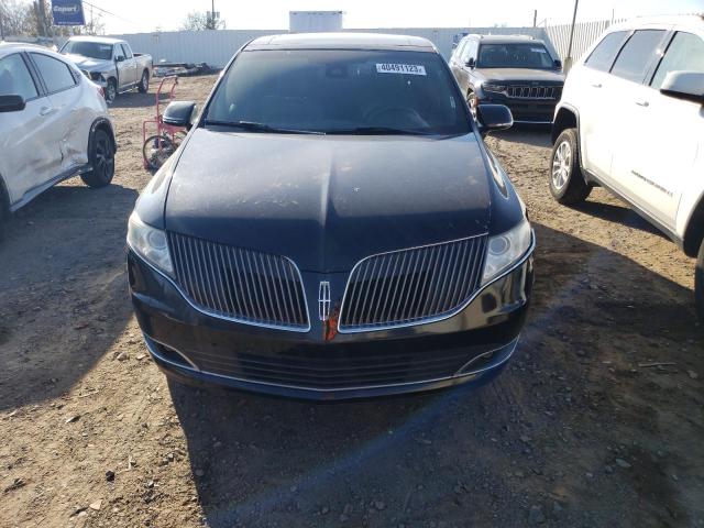 Photo 5 from auction – 2019 LINCOLN MKT with VIN 2LMHJ5NK4KBL02531