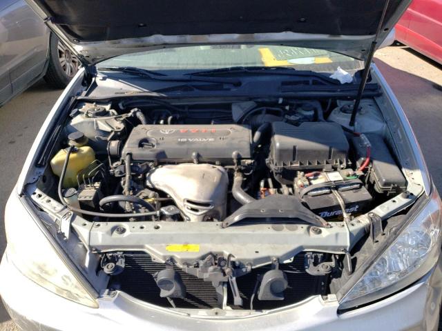 Photo 11 from auction – 2003 TOYOTA CAMRY LE with VIN JTDBE30K330157751