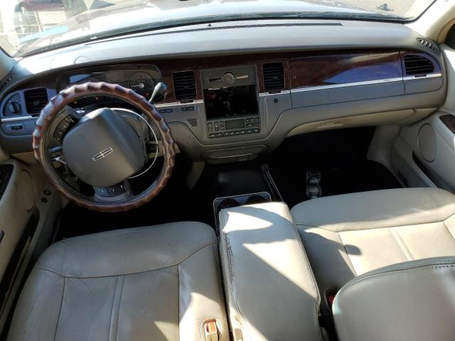 Photo 8 from auction – 2008 LINCOLN TOWN CAR E with VIN 2LNHM82W48X659599