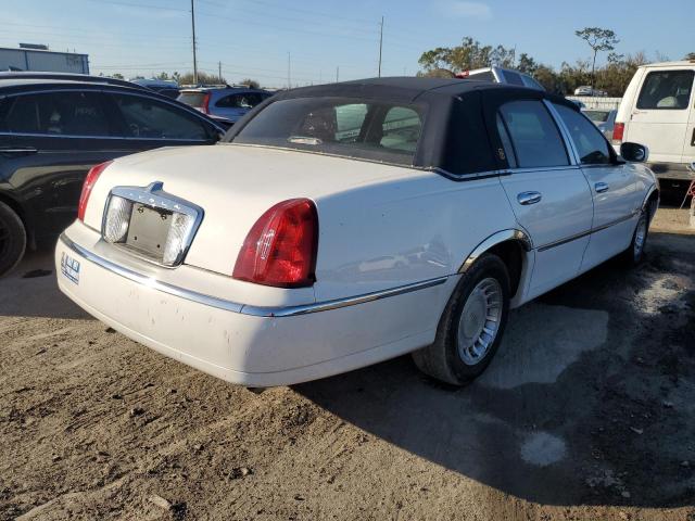 Photo 3 from auction – 2000 LINCOLN TOWN CAR E with VIN 1LNHM81W9YY838240