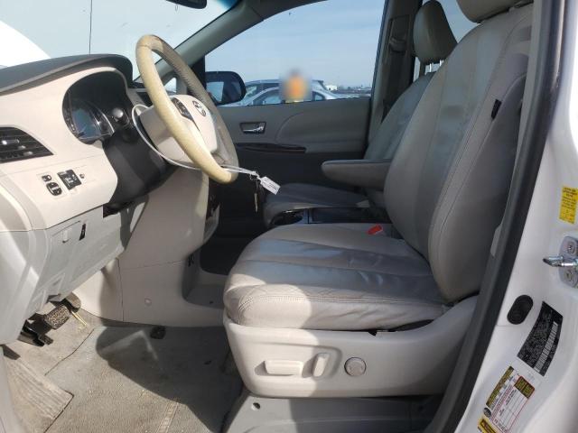 Photo 7 from auction – 2011 TOYOTA SIENNA XLE with VIN 5TDYK3DC8BS011332