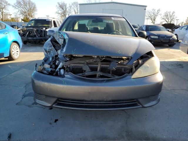 Photo 5 from auction – 2005 TOYOTA CAMRY LE with VIN 4T1BE32K05U550952