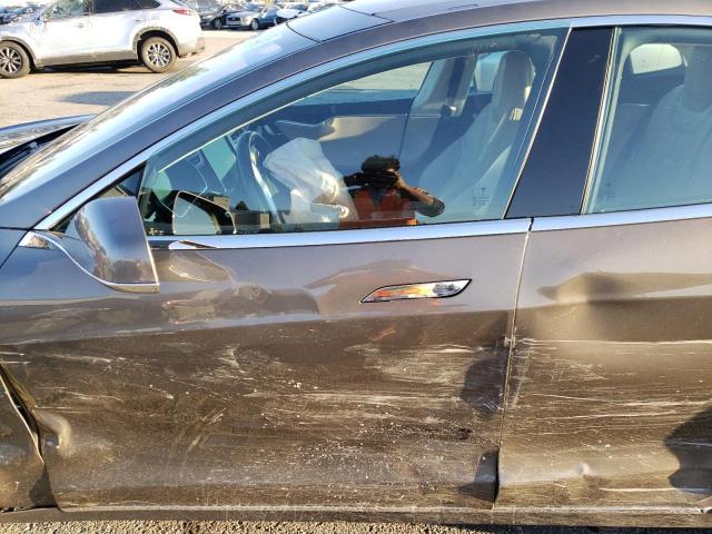 Photo 7 from auction – 2016 TESLA MODEL S with VIN 5YJSA1E25GF129384