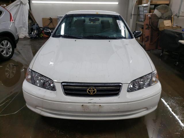 Photo 5 from auction – 2000 TOYOTA CAMRY CE with VIN 4T1BG22K4YU938954