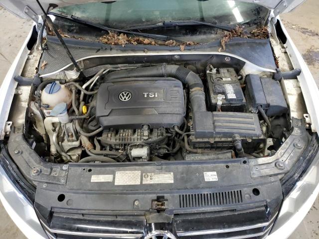 Photo 11 from auction – 2014 VOLKSWAGEN PASSAT S with VIN 1VWAT7A32EC087772