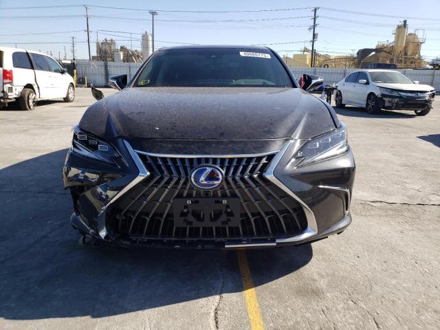 Photo 5 from auction – 2022 LEXUS ES 300H BA with VIN 58AEA1C14NU026036