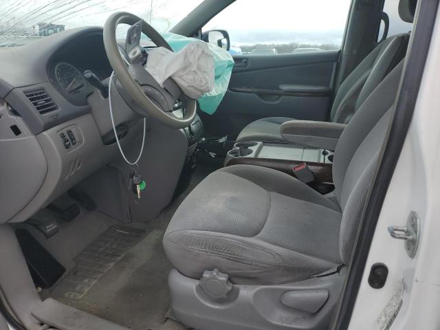 Photo 7 from auction – 2004 TOYOTA SIENNA CE with VIN 5TDZA23C24S180574