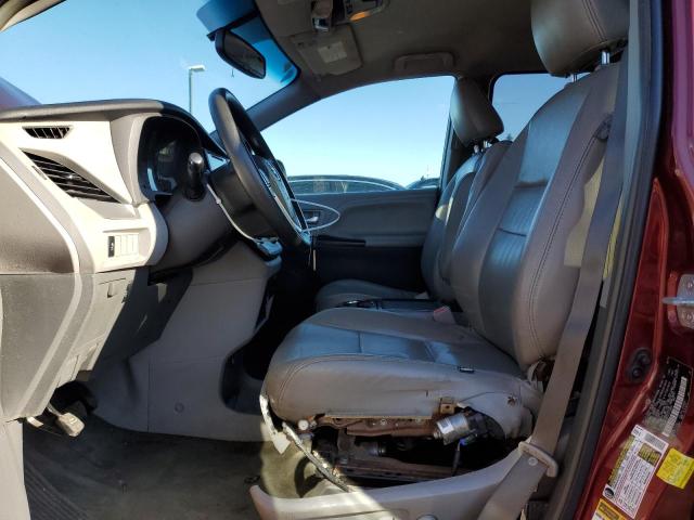 Photo 7 from auction – 2015 TOYOTA SIENNA LE with VIN 5TDJK3DC3FS110602
