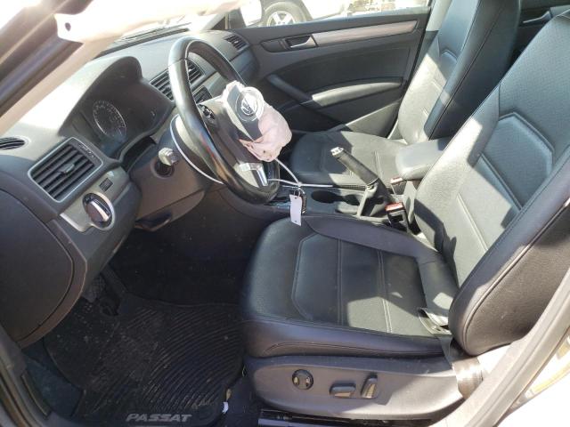 Photo 7 from auction – 2015 VOLKSWAGEN PASSAT S with VIN 1VWAT7A37FC088420