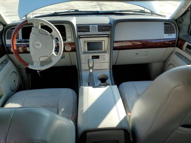 Photo 8 from auction – 2004 LINCOLN NAVIGATOR with VIN 5LMFU28R24LJ38276