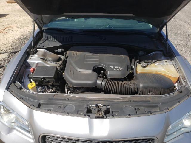 Photo 11 from auction – 2016 CHRYSLER 300C with VIN 2C3CCAEG1GH123557