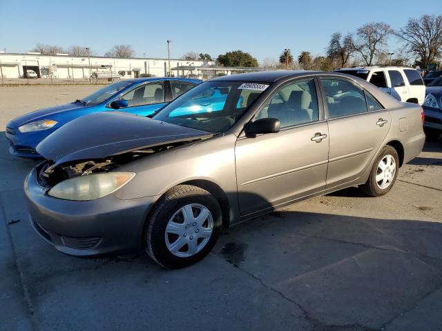 TOYOTA CAMRY LE 2005 with VIN 4T1BE32K05U550952 - Photo from auction