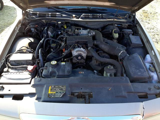Photo 11 from auction – 2003 MERCURY GRAND MARQ with VIN 2MEFM74W33X609593