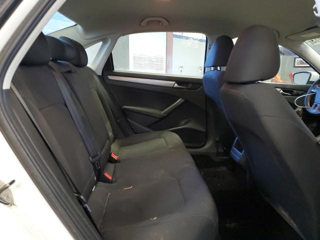 Photo 10 from auction – 2014 VOLKSWAGEN PASSAT S with VIN 1VWAT7A32EC087772