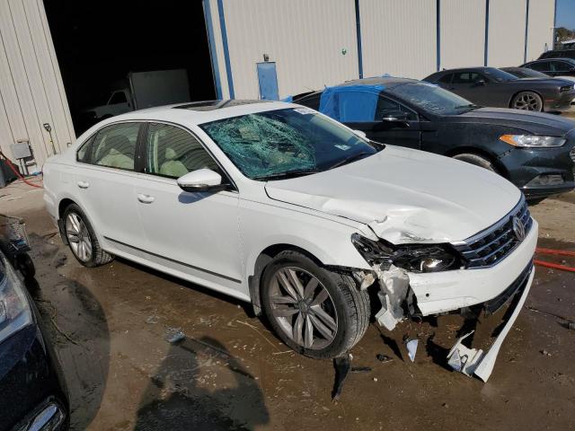 Photo 4 from auction – 2016 VOLKSWAGEN PASSAT SEL with VIN 1VWCT7A30GC012984