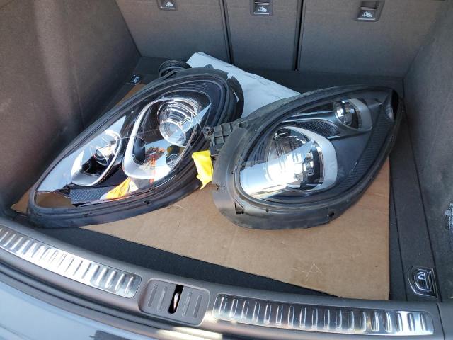 Photo 13 from auction – 2018 PORSCHE MACAN with VIN WP1AA2A57JLB19427