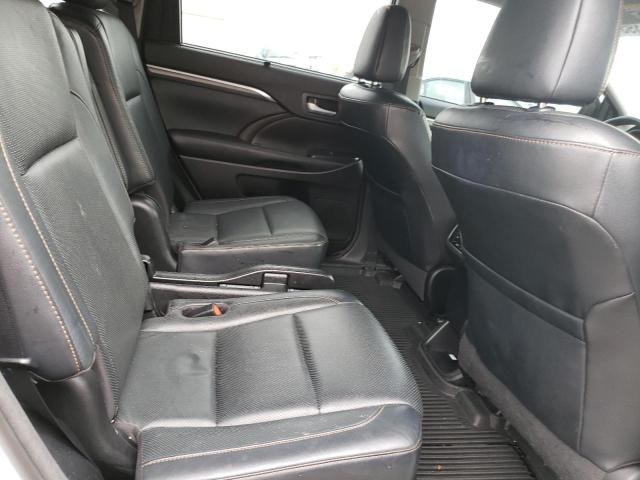 Photo 11 from auction – 2018 TOYOTA HIGHLANDER with VIN 5TDDZRFH9JS911919