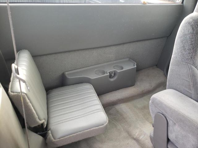 Photo 10 from auction – 2000 GMC SONOMA with VIN 1GTCS1951Y8236097