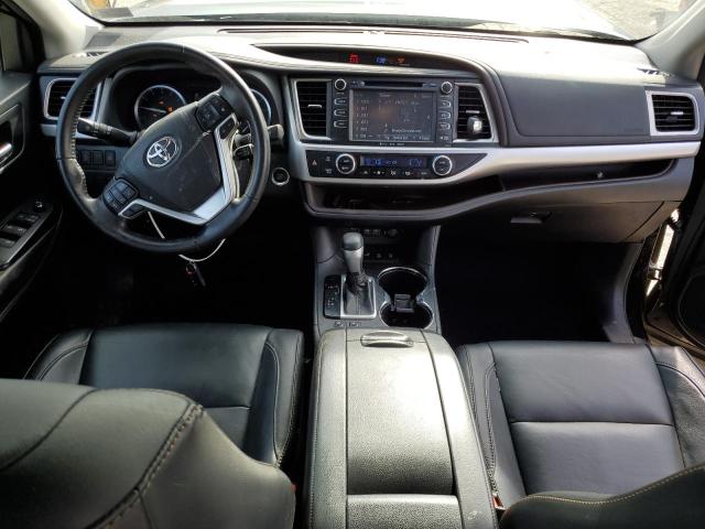 Photo 8 from auction – 2018 TOYOTA HIGHLANDER with VIN 5TDJZRFH0JS853248