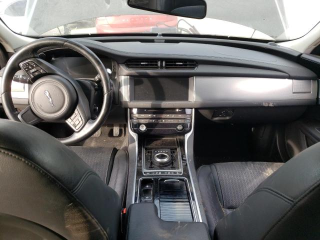 Photo 8 from auction – 2017 JAGUAR XF PRESTIG with VIN SAJBK4BN4HCY42600