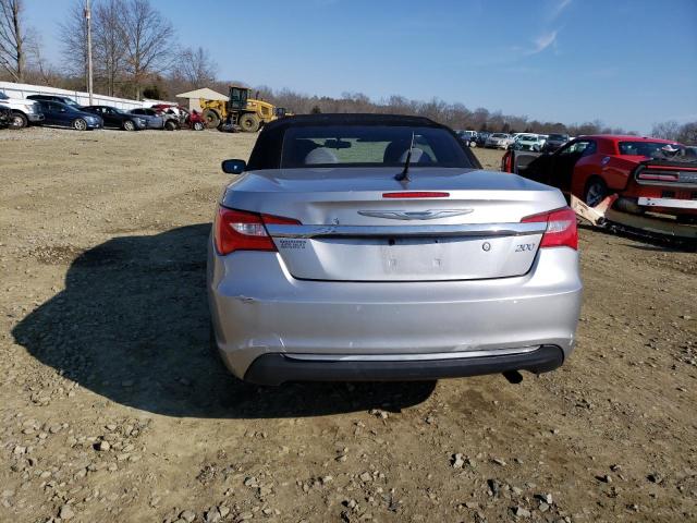 Photo 6 from auction – 2013 CHRYSLER 200 TOURIN with VIN 1C3BCBEB0DN526857