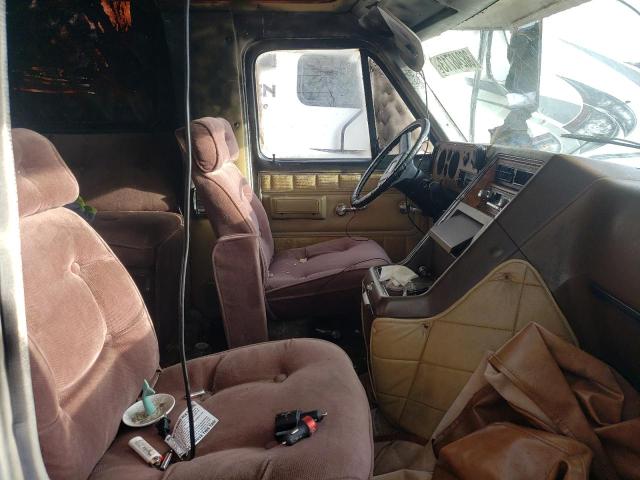 Photo 10 from auction – 1982 CHEVROLET G30 with VIN 2GBJG31M3C4140588