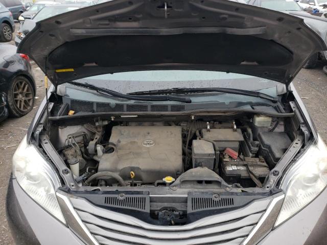 Photo 12 from auction – 2011 TOYOTA SIENNA XLE with VIN 5TDYK3DC5BS168882
