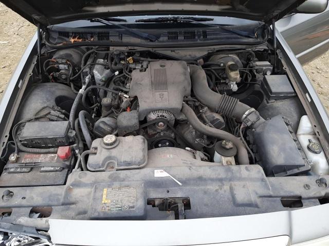 Photo 11 from auction – 2004 MERCURY GRAND MARQ with VIN 2MEFM74WX4X604828