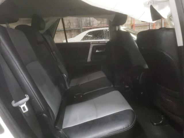 Photo 11 from auction – 2019 TOYOTA 4RUNNER SR with VIN JTEBU5JRXK5667571