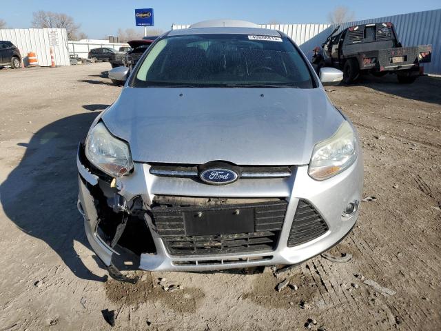 Foto 5 de la subasta – 2013 FORD FOCUS SE con VIN 1FADP3F20DL246242