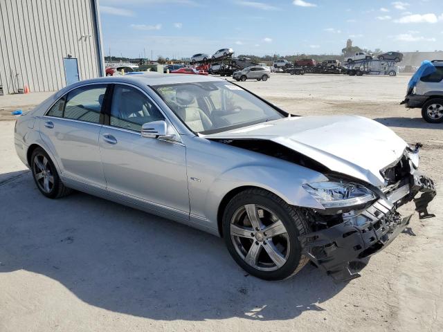 Photo 4 from auction – 2012 MERCEDES-BENZ S 550 with VIN WDDNG7DBXCA437093