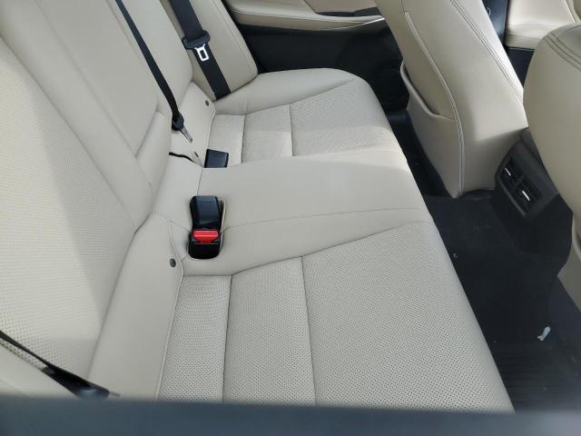 Photo 10 from auction – 2018 LEXUS IS 300 with VIN JTHC81D29J5027689