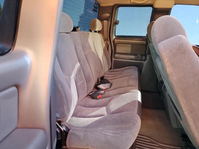 Photo 10 from auction – 2004 CHEVROLET SILVERADO with VIN 2GCEC19T041299354