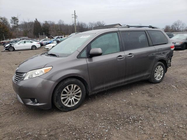 TOYOTA SIENNA XLE 2011 with VIN 5TDYK3DC5BS168882 - Photo from auction