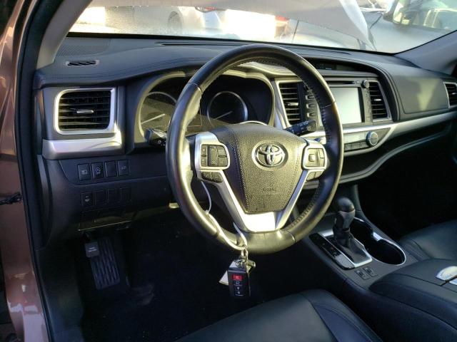 Photo 8 from auction – 2017 TOYOTA HIGHLANDER with VIN 5TDKZRFH8HS222441