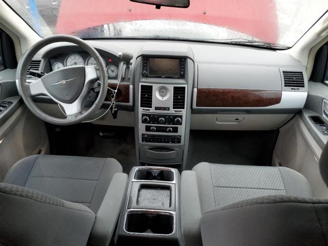 Photo 8 from auction – 2010 CHRYSLER TOWN & COU with VIN 2A4RR5D12AR468195